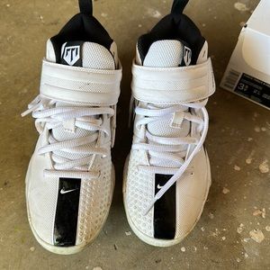 Nike Youth Trout Baseball Cleats